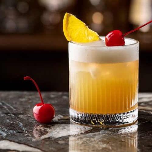 Whiskey sour sur plan de travail